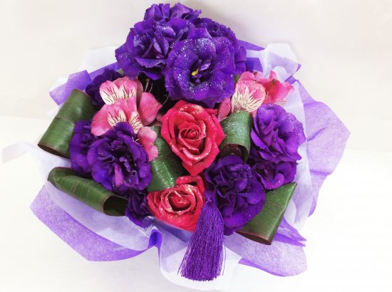 ２月 紫のフラワーアレンジメント 織田瓜生花店のネット販売 夜更かし花屋