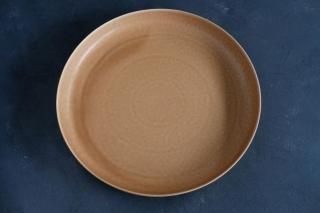 ڼٻ̤yumiko iihoshi porcelainReIRABO Round plate 27.5cm color:warm soil brown