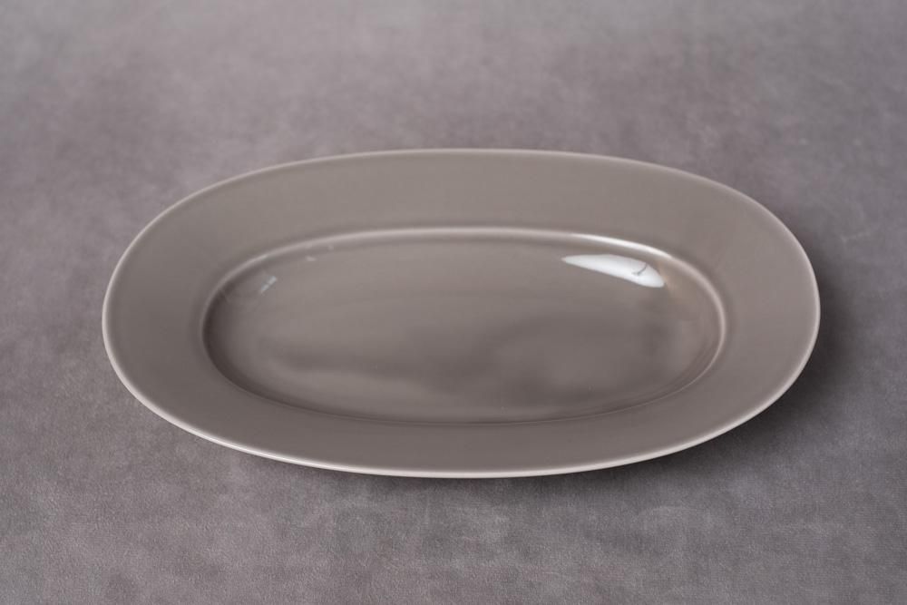 イイホシユミコ　Oval Plate 3点 イイホシユミコさんの「オーバルプレート」に新色dew whiteが