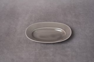 yumiko iihoshi porcelain イイホシユミコ  oval plate S  color:mist beige