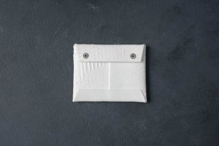 KAGARI YUSUKE　封筒型コインケース　white [ラスト1点]