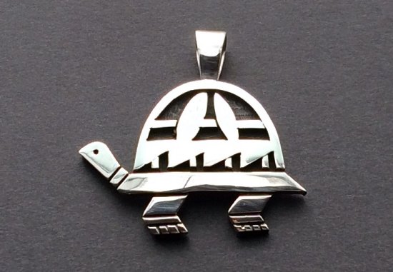 ☆Ｈｏｐｉ Ｔｕｒｔｌｅ Ｏｖｅｒｌａｙ Ｐｅｎｄａｎｔ☆ - PRIVATE JAPAN A.I.