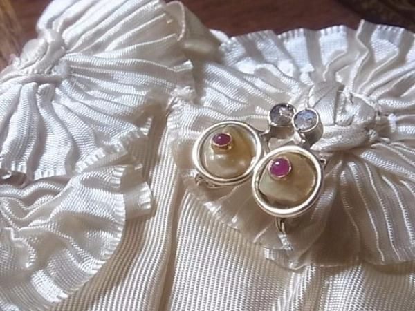天然パールとルビーの乳房ピアス Tesoro テゾーロ 価値あるアンティークをイタリアから