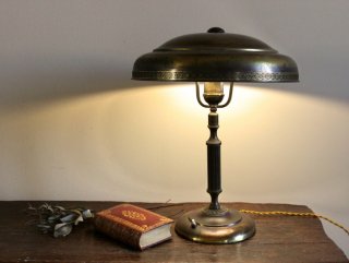 アールデコ時代・真鍮の卓上ランプ