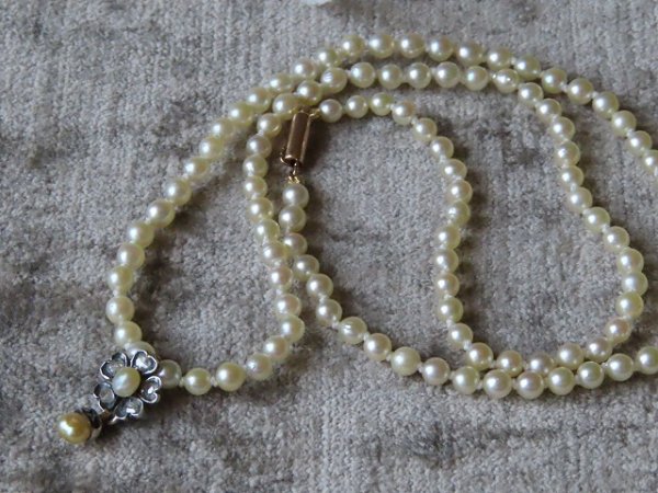 真珠のネックレス　年代物レディース