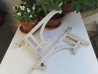 シャビーな白い鋳鉄の棚受け(大)