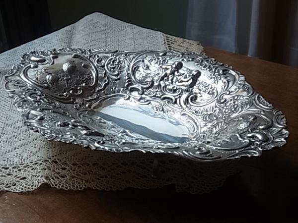 天使とドイツの黒い森の銀の飾り皿 - Tesoro*テゾーロ、価値あるアンティークをイタリアから・・・