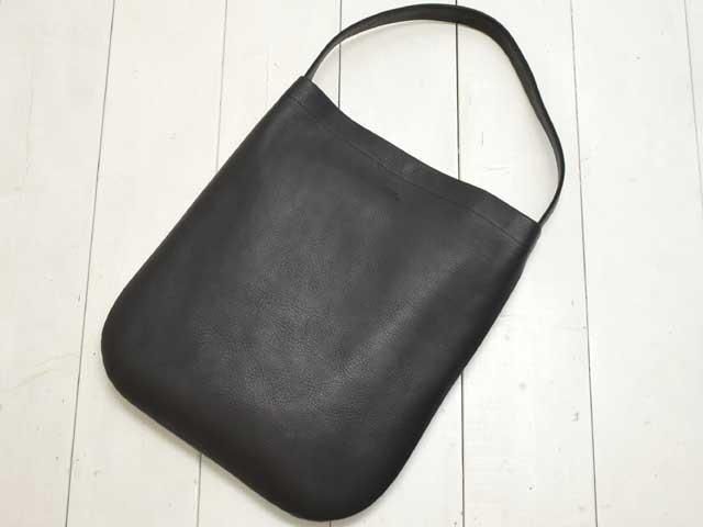 SLOW(スロウ) shrink one shoulder bag-shrink leather- 858S38P