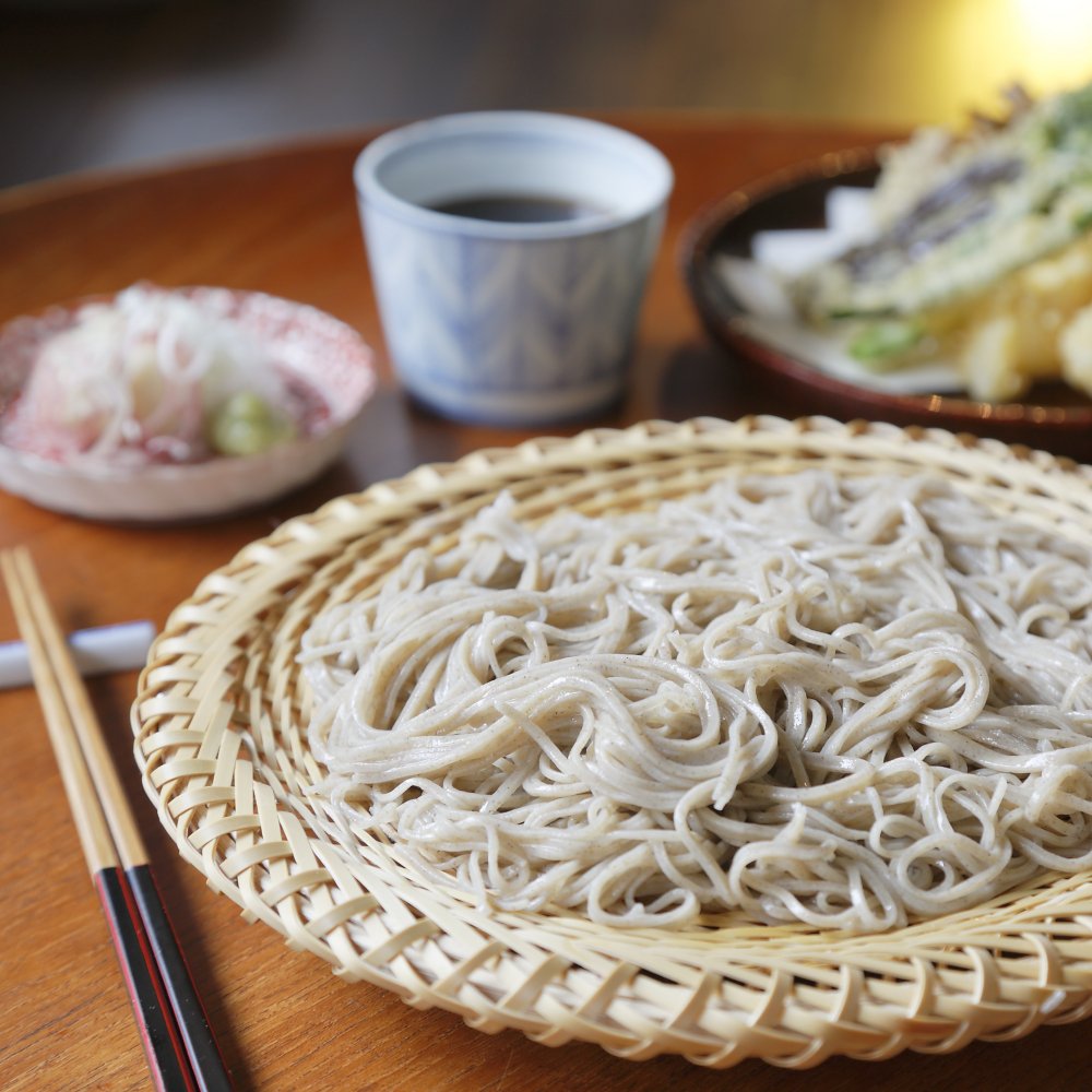 お届け日注意》新そば BRUTUS掲載手打ち式生そば３食つゆ付き／細切り