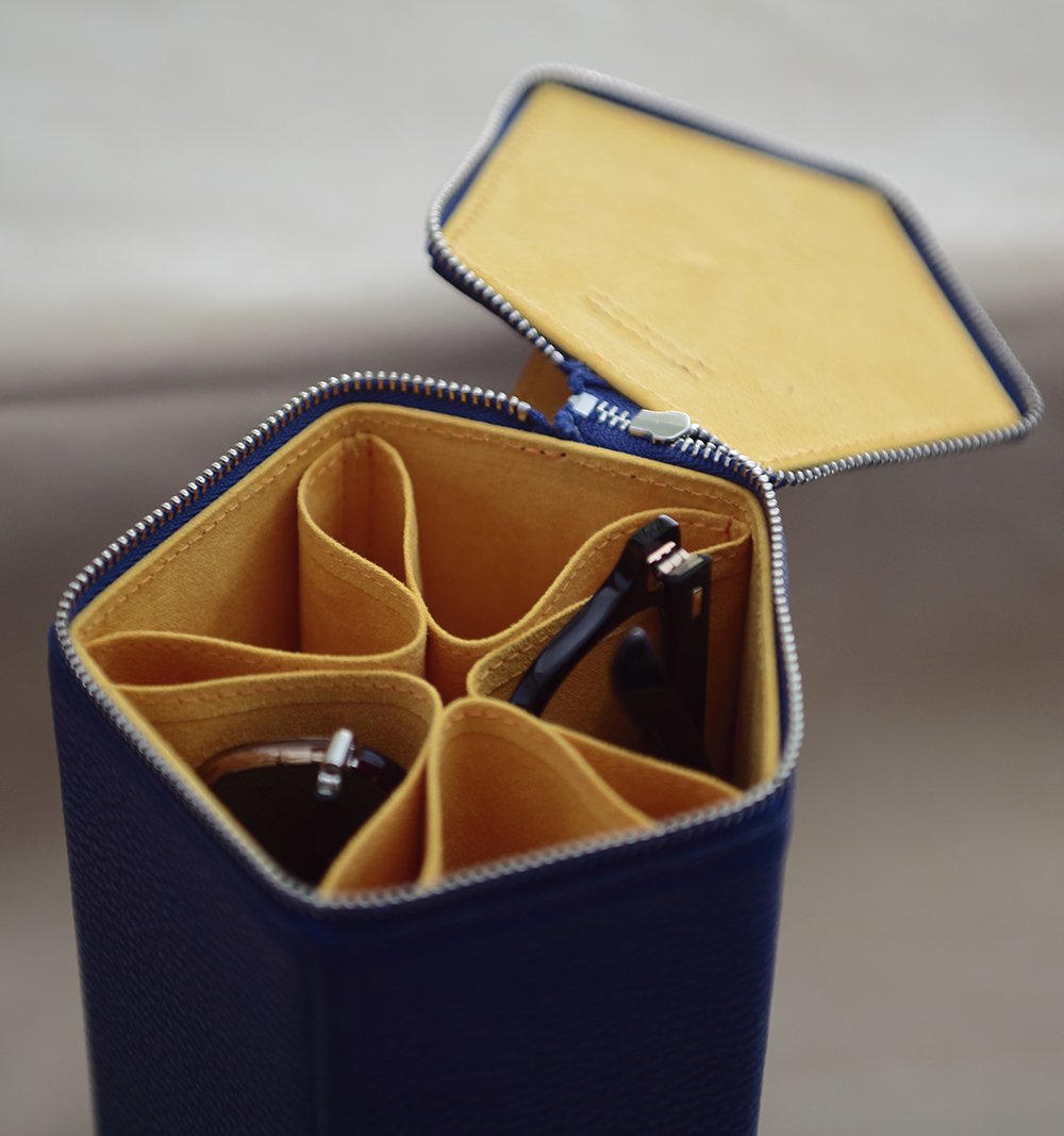 PENTAGONAL PRISM STORAGE BOX TYPE 5 / Black & Bordeaux | DIFFUSER online  store