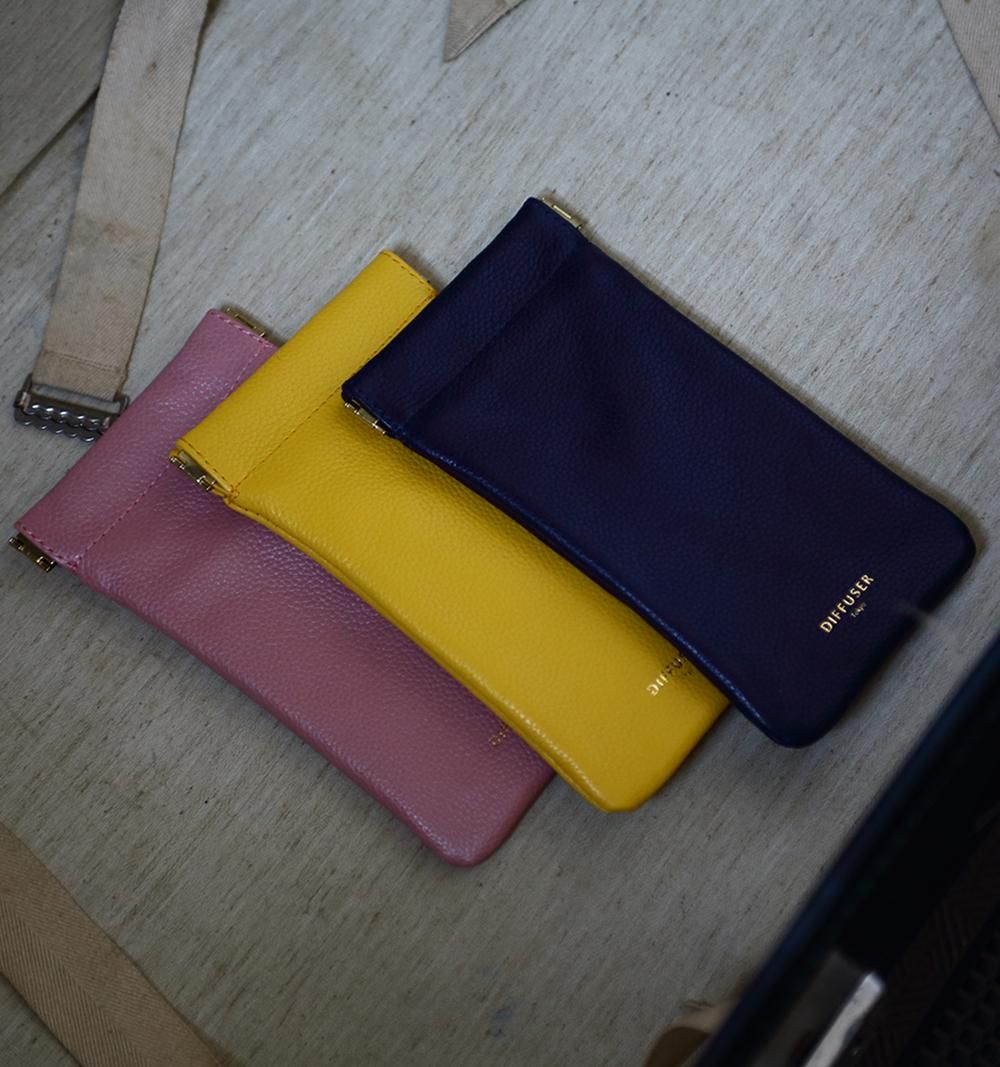 DIFFUSER メガネケース 黒と黄色 SHRINK COW MULTI CASE / Camel | DIFFUSER online store