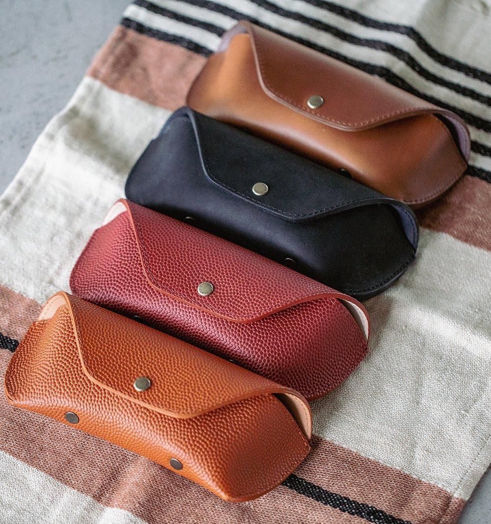 HORWEEN LEATHER EYEWEAR CASE 2 / Bordeaux & Black | DIFFUSER