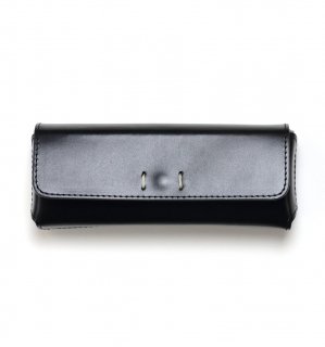 OIL LEATHER RECT EYEWEAR CASE / Black & Navyξʲ