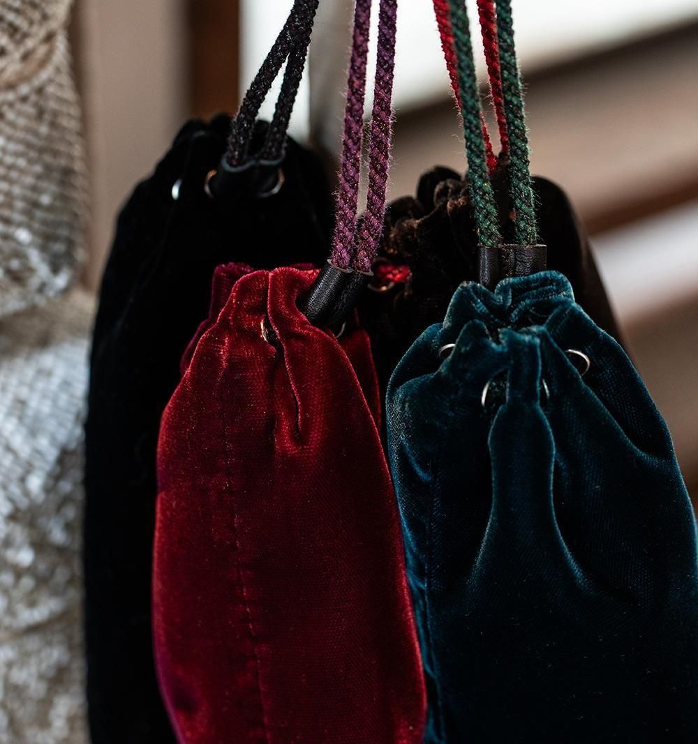 PLUSH VELVET EYEWEAR POUCH / Blue green & Green cord | DIFFUSER