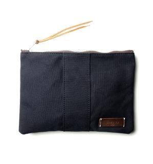 VERSATILE CANVAS POUCH  / Black & Dark Brown Leather (inside Green)ξʲ