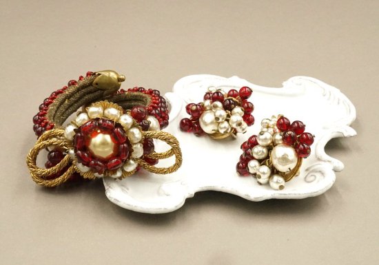 1940 Miriam Haskellレッドパールブレスレット＆イヤリング - antique & vintage jewelry  meltingpot(メルティングポット）