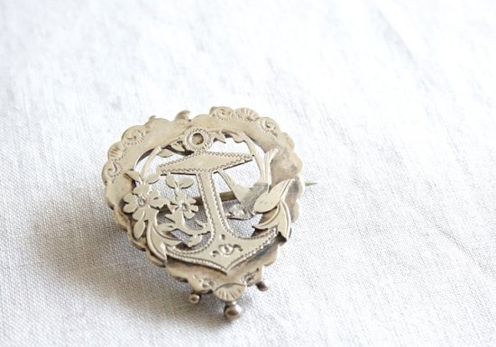 1880 イギリス製MIZUPAシルバーブローチ - antique & vintage jewelry 