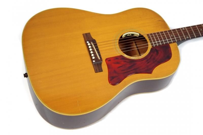 Gibson J-50（純正ケース＆アイレックスのストラップ付）