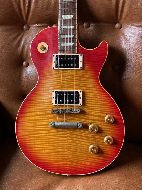 中古】Gibson Les Paul Classic Premium Plus Cherry Sunburst 1995