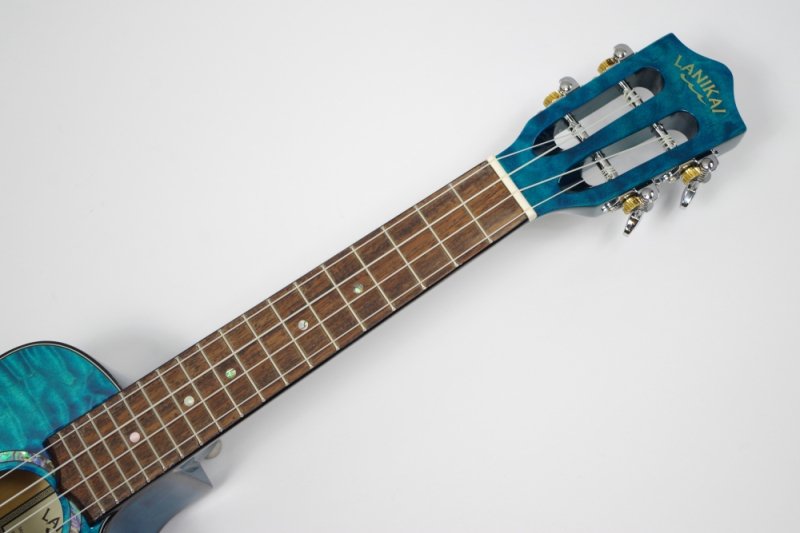 送料無料】LANIKAI ラニカイ QM-BLCEC Quilted Maple Blue Stain エレクトリックコンサートウクレレ 【特価品】  - CENTRALMUSIC〔セントラルミュージック〕愛媛・松山 エレキギター/ベース/アコースティックギター/ヴィンテージ