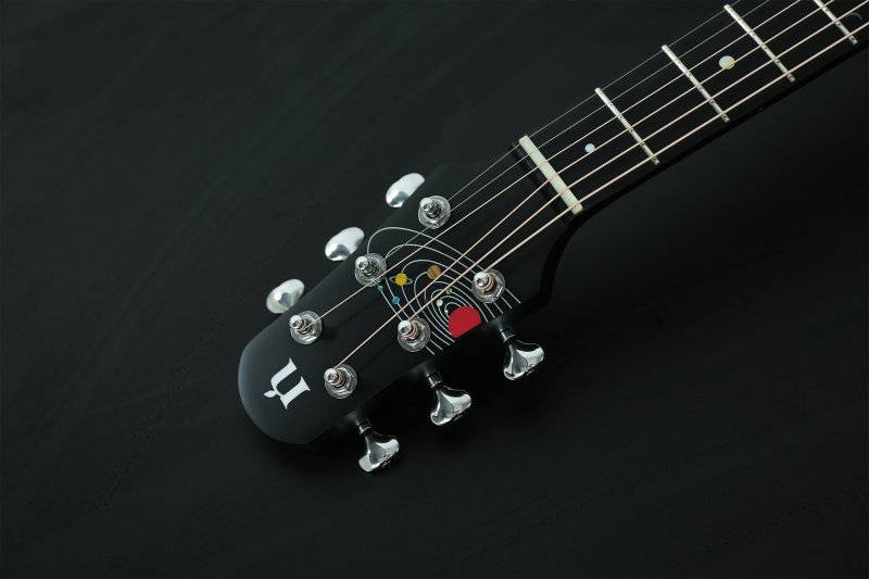 【送料無料】Natasha Guitar ナターシャギター Black Hole Mini Mini Guitar, HPL Maple Body  ミニギター ／ アコースティックギター - CENTRALMUSIC〔セントラルミュージック〕愛媛・松山　 エレキギター/ベース/アコースティックギター/...