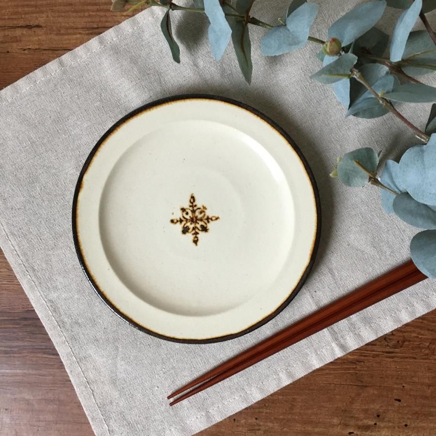 ✨未使用✨ 大角弘明作 輪島塗 飾り皿 蝶 共箱入 漆器 伝統工芸 Issuu ホビー・楽器・アート 大角弘明作 輪島塗 飾り皿 蝶