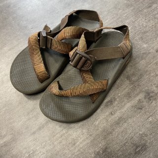 <img class='new_mark_img1' src='https://img.shop-pro.jp/img/new/icons15.gif' style='border:none;display:inline;margin:0px;padding:0px;width:auto;' />Chaco Strap Sandal 2