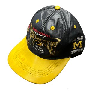 <img class='new_mark_img1' src='https://img.shop-pro.jp/img/new/icons15.gif' style='border:none;display:inline;margin:0px;padding:0px;width:auto;' />Michigan National Champions Leather Cap 