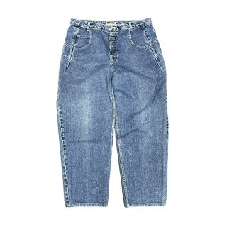 <img class='new_mark_img1' src='https://img.shop-pro.jp/img/new/icons15.gif' style='border:none;display:inline;margin:0px;padding:0px;width:auto;' />90's GUESS Denim Pants