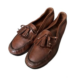 <img class='new_mark_img1' src='https://img.shop-pro.jp/img/new/icons15.gif' style='border:none;display:inline;margin:0px;padding:0px;width:auto;' />COLEHAANTassel Leather Loafer (9 1/2D)