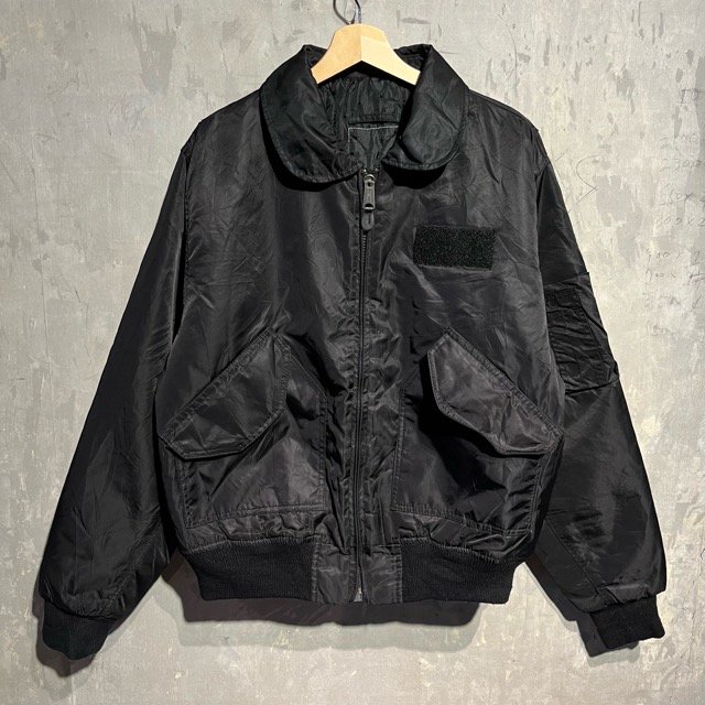 <img class='new_mark_img1' src='https://img.shop-pro.jp/img/new/icons15.gif' style='border:none;display:inline;margin:0px;padding:0px;width:auto;' />Flight Nylon Jacket