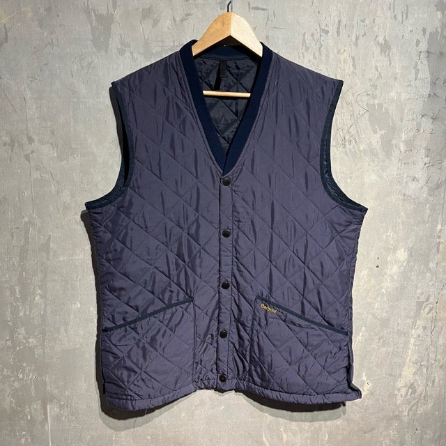 <img class='new_mark_img1' src='https://img.shop-pro.jp/img/new/icons15.gif' style='border:none;display:inline;margin:0px;padding:0px;width:auto;' />Barbour ESKDALE Quilting Vest