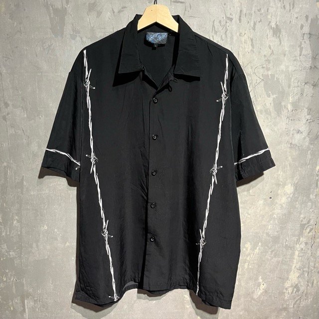 Barbed Wire Print Open Collar S/S Shirts