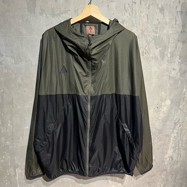 NIKE ACG Nylon Jacket 