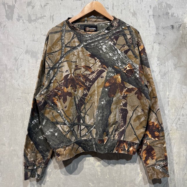 OUTFITTERS Real Tree Camo Sweat Shirt