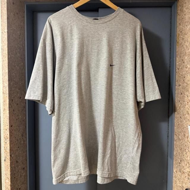 <img class='new_mark_img1' src='https://img.shop-pro.jp/img/new/icons15.gif' style='border:none;display:inline;margin:0px;padding:0px;width:auto;' />Nike S/S Tee 