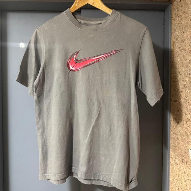 <img class='new_mark_img1' src='https://img.shop-pro.jp/img/new/icons15.gif' style='border:none;display:inline;margin:0px;padding:0px;width:auto;' />Nike S/S Tee 
