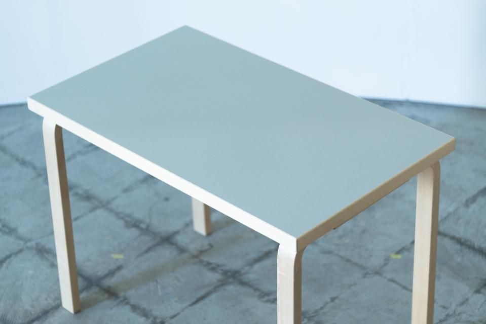 artek 80b ハルタ別注カラー　ペールグレー　リノリウム artek｜80Bテーブル（haluta別注 オリジナルカラー） - haluta