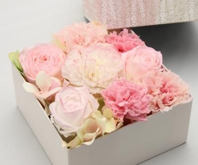 プリザーブドフラワーボックス フラワーギフト 敬老の日 母の日 誕生日ギフト 結婚祝い 結婚記念日 新築お祝い 開店お祝い プリザーブドフラワーボックス フラワーギフト 敬老の日 母の日 誕生日ギフト 結婚祝い 結婚記念日 新築お祝い 開店お祝い