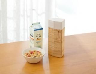 kirisai 日本製 桐の冷蔵こめ櫃1kg お米やコーヒー豆の乾燥から守り 水洗いも出来る 冷蔵庫に入れやすいサイズ感 片手で使える計量フタ付き オスマック OSMAC