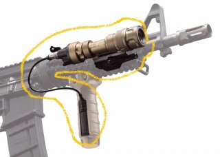 롡SureFire M952V White/IR LED WeaponLight for Rifles/Carbines/SMGs
