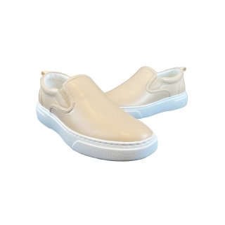<img class='new_mark_img1' src='https://img.shop-pro.jp/img/new/icons3.gif' style='border:none;display:inline;margin:0px;padding:0px;width:auto;' />ILLCOMMONS FOOTWEAR LEATHER SLIP-ON SHOES NUDE (イルコモンズフットウェア  　レザースリッポンシューズ　ヌード）