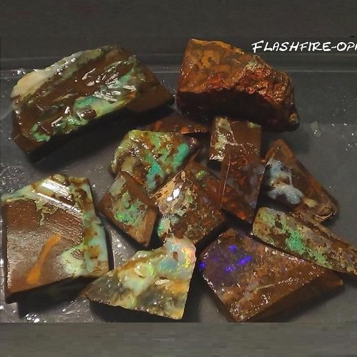 ボルダーオパール 原石241グラム - オパール専門店 Flashfire-Opals-Japan