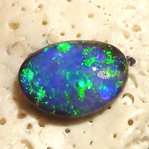 ボルダーオパール 2.5ct - オパール専門店 Flashfire-Opals-Japan