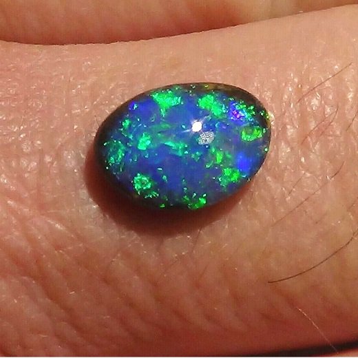 ボルダーオパール 2.5ct - オパール専門店 Flashfire-Opals-Japan