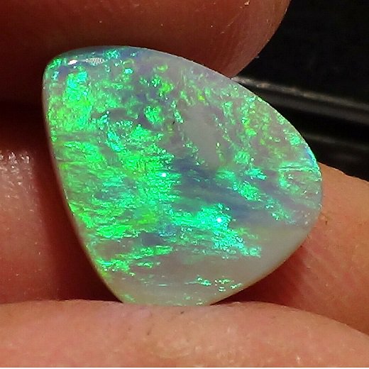 ブラックオパール 3.8ct - オパール専門店 Flashfire-Opals-Japan