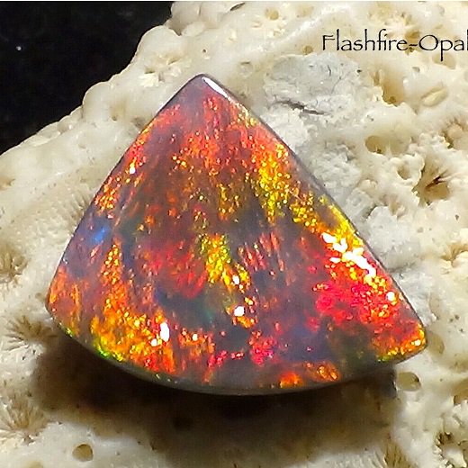 セミブラックオパール 3.29ct - オパール専門店　Flashfire-Opals-Japan