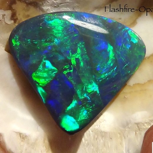 ブラックオパール 13.0ct - オパール専門店　Flashfire-Opals-Japan