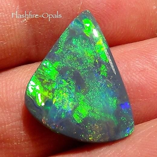 ブラックオパール 8.8ct - オパール専門店 Flashfire-Opals-Japan
