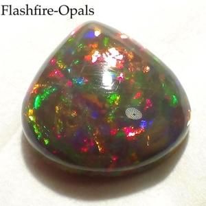 ウェロオパール 7.97ct - オパール専門店 Flashfire-Opals-Japan